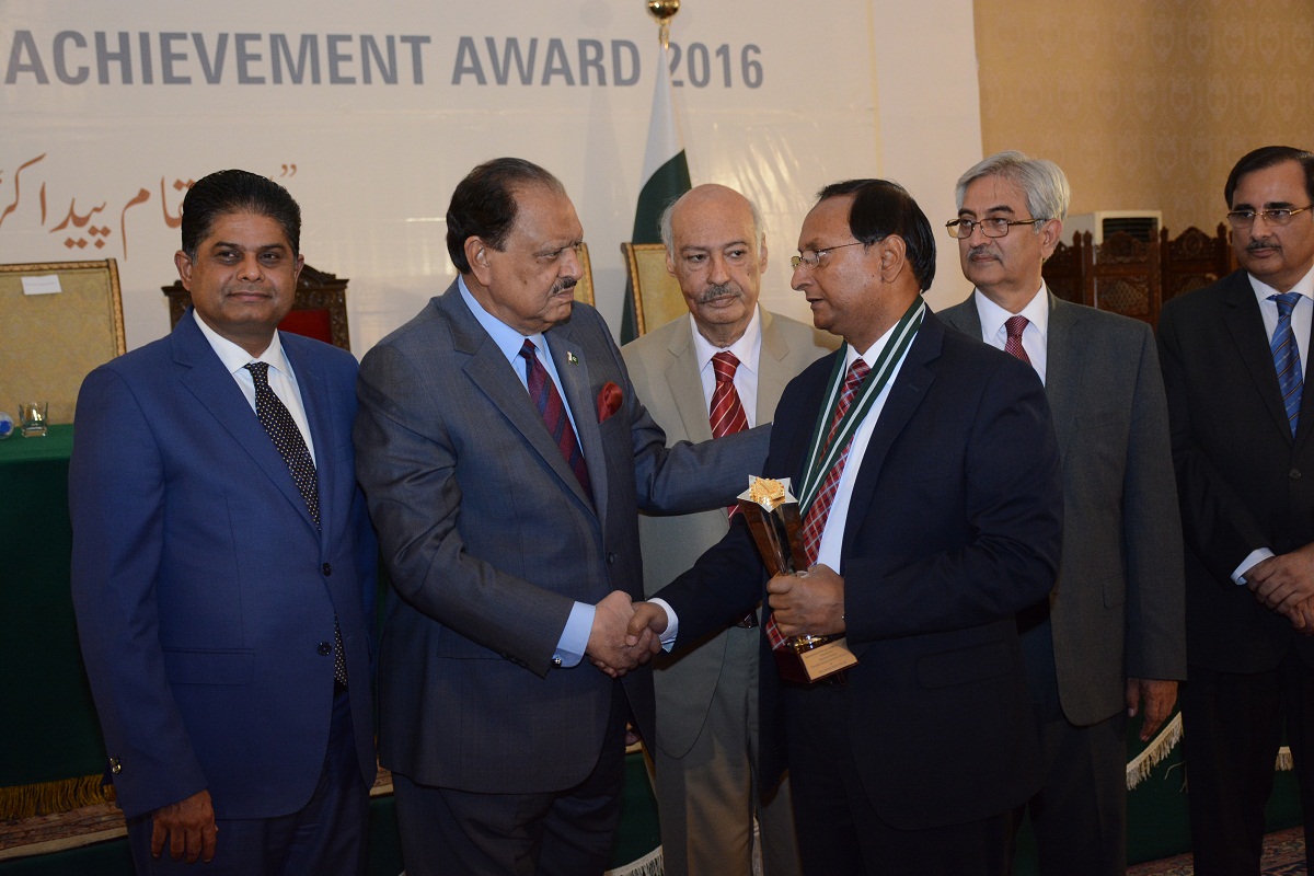 Chamber Achievement Award in 2016 part 5