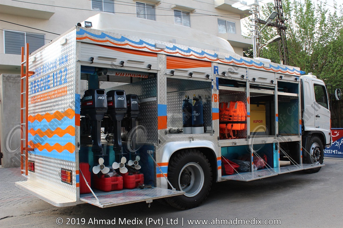 Water-Rescue-Vehicle-04